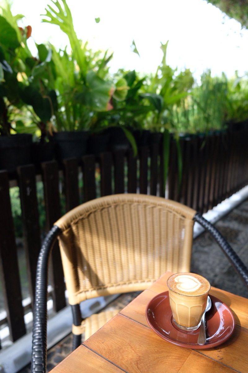 Cerah Jumatmu, kopi bareng sobatmu? | <a href="/wiskulAREMA/">Wisata Kuliner Malang</a> @NongkrongMalang <a href="/nakaMakan_MLG/">Jelajah Kuliner MLG</a> @HaloMalangCom <a href="/wiskulAREMA/">Wisata Kuliner Malang</a> <a href="/kuliner_/">Info Kuliner</a> <a href="/mahasiswamlg/">Mahasiswa ½ Malang</a>