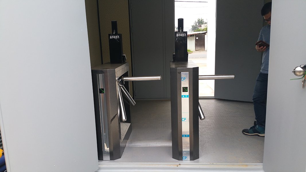 HDS 천안 현장 설치 사례

#HDS #HDS건설사례 #천안현장 #천안출입구