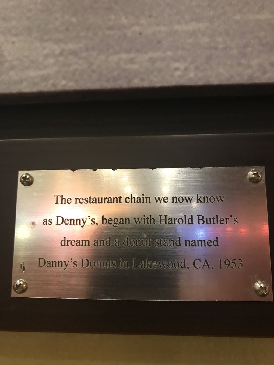 poppunkqueenb's tweet photo. @DennysDiner 
Did you forget your roots?? 
Where the doughnuts at?! https://t.co/E1xFg8oXOy
