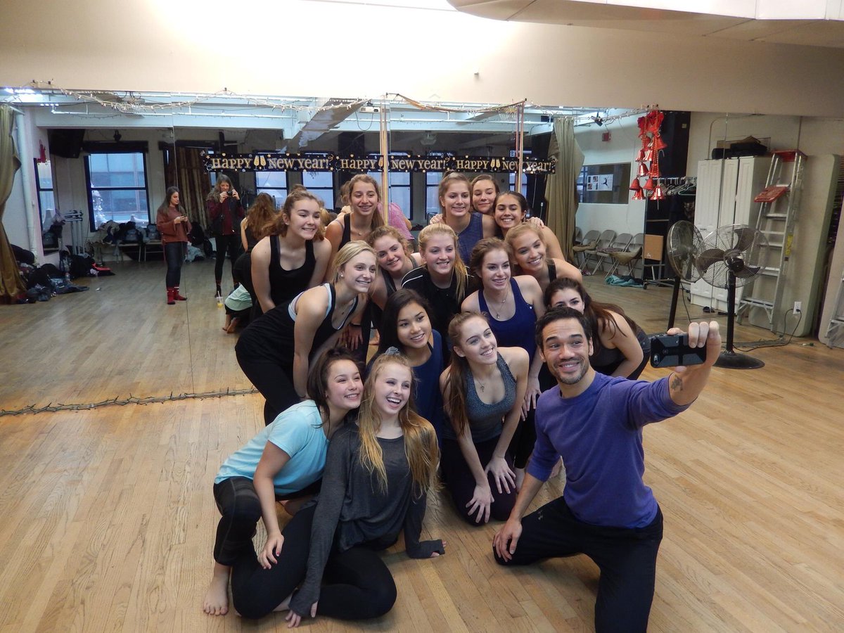 JPII_belles's tweet photo. started off the day learning a dance from the broadway musical, Aladdin!! also wishing a very Happy Birthday to our director, Mrs. Ralston... we love you so much! 🎉❄️ https://t.co/8z8SCF8Xq8