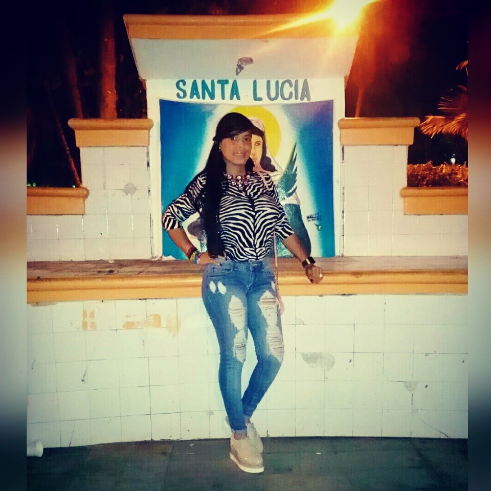 laguitre's tweet photo. "Primero es lo primero,Dios 2018 veces" https://t.co/0k9G2NEdvn