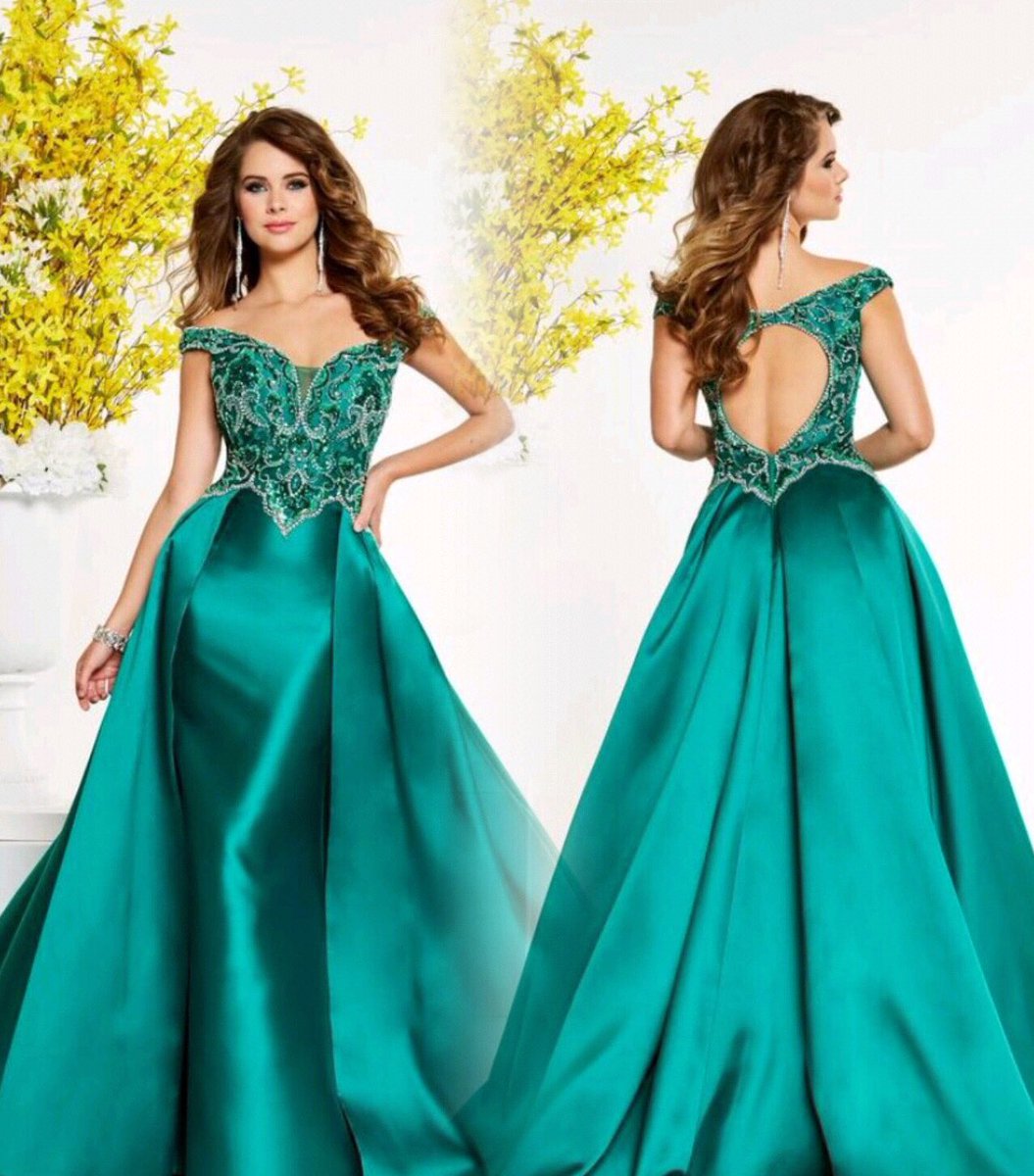 IPAProm's tweet photo. Be a queen👑🙌🏽 #emerald #promperfect @houseofwudesign https://t.co/dJmlqDnI68