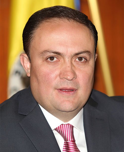 DavidRacero's tweet photo. #Propositos2018SacarALosMismosDeSiempre  Leonardo Rico @ricocontralor candidato Cámara #Cundinamarca @PCambioRadical, Ex Contralor de Cun/marca, investigado por destrucción/supresión/desaparición de expedientes de investigaciones contra funcionarios, entre ellos alcaldes. https://t.co/J8ky3iMhrB