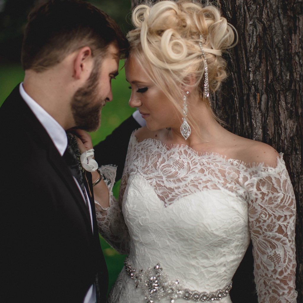 CasablancaBrida's tweet photo. You know he’s the one when he can’t keep his eyes off of you. // Photography: Jeff Lopez Photography // Gown: #Style2169 via @CasablancaBrida 
#CasablancaBridal #CasablancaBride https://t.co/qDTkHyT7Q5