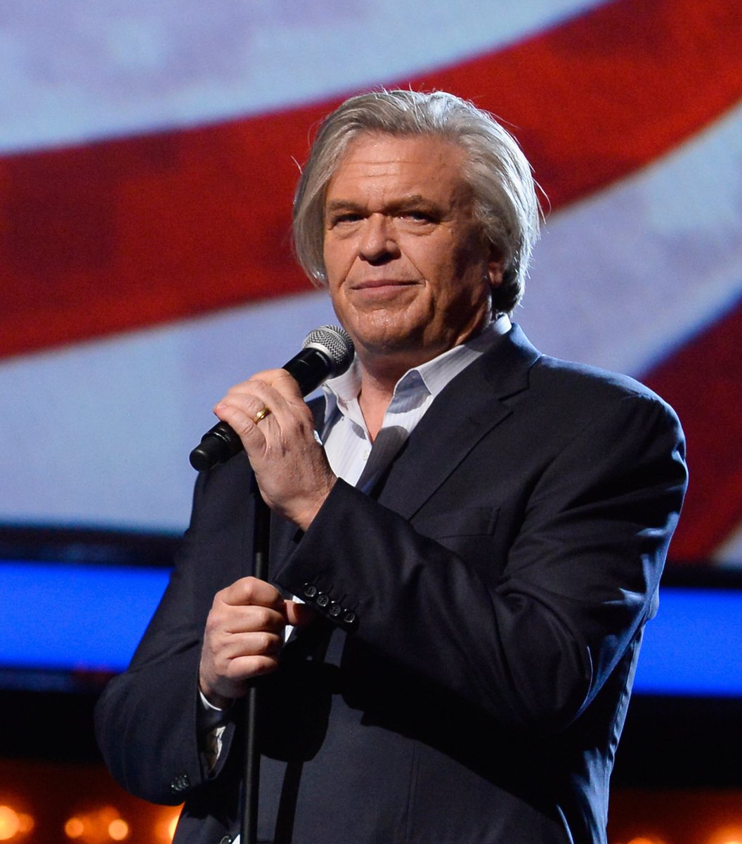 WalterJones11's tweet photo. I’m not entirely convinced Steve Brannon isn’t just Ron White just fucking with us. https://t.co/0gL9EIDOLl