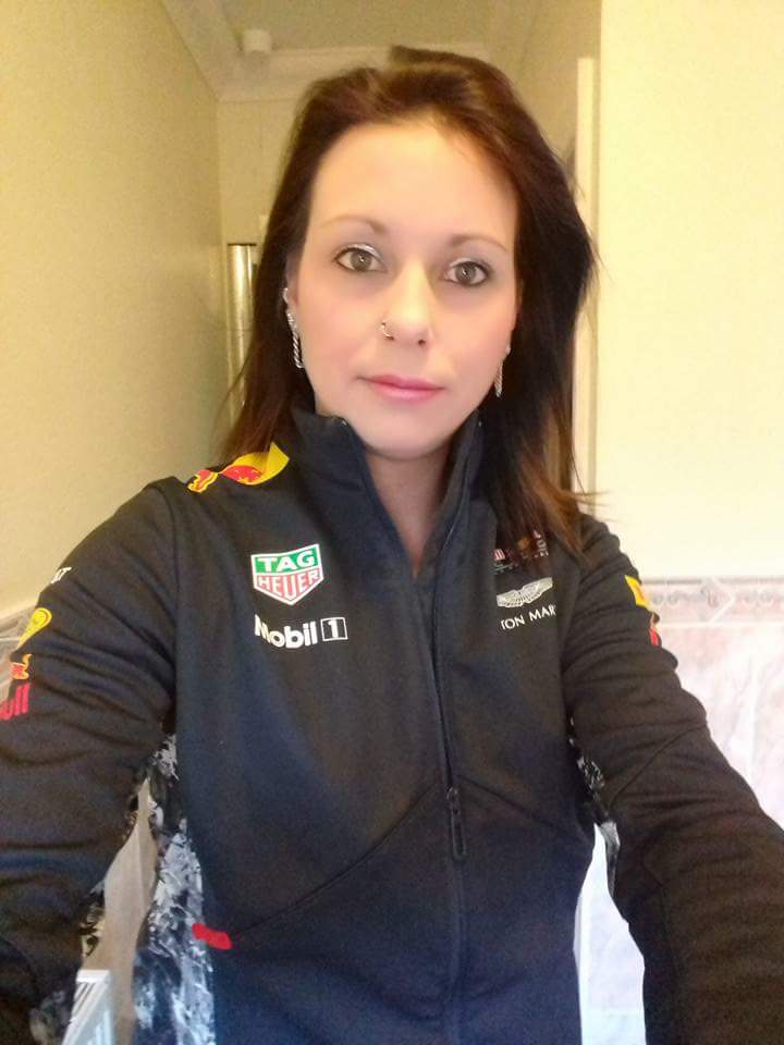 Michell97266527's tweet photo. #redbullracing #christmastreat #readyforf1 #sliverstone 2018 https://t.co/2g67SMZJqg