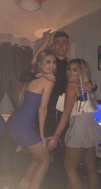 CeriHarriss's tweet photo. happy birthday mol 🔞❤️ all love x https://t.co/1wcgiFAhZ4