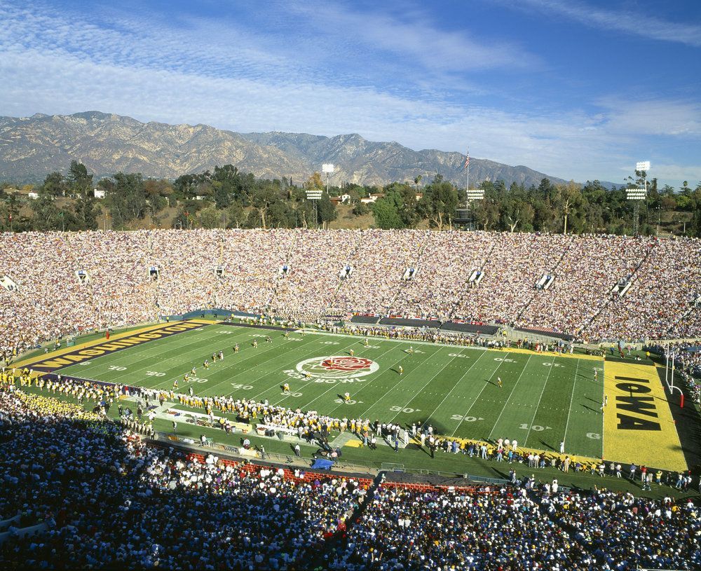 New year, new championships. What major sporting event do YOU want to go to? Ask us how you can get financing for your trip. buff.ly/2CI7m41