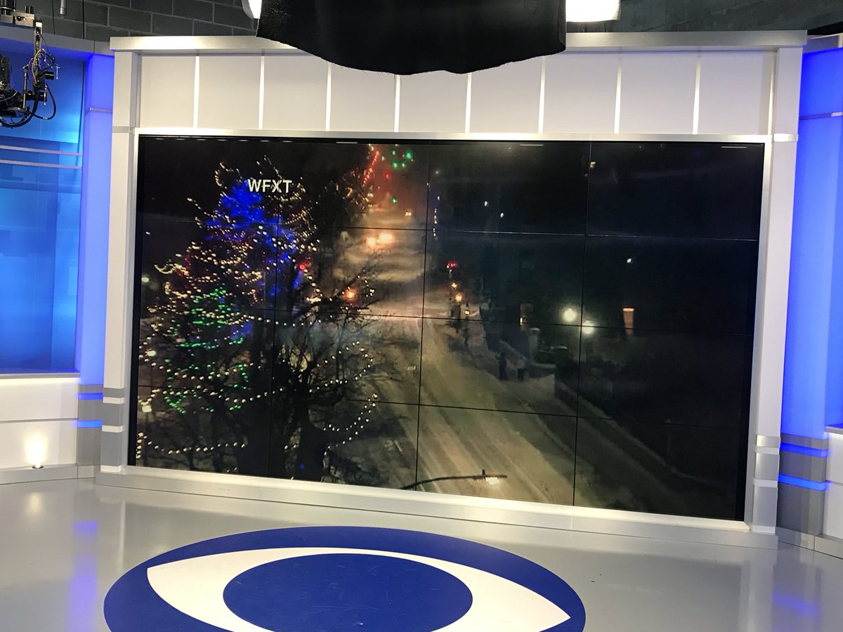 kaleyokelley's tweet photo. Live look at #Boston. Current temp there: 27 degrees .. wind chill : 8.

Thanks #WFXT for sharing these live pictures. @CBSDFW https://t.co/Z4KCFetcUm