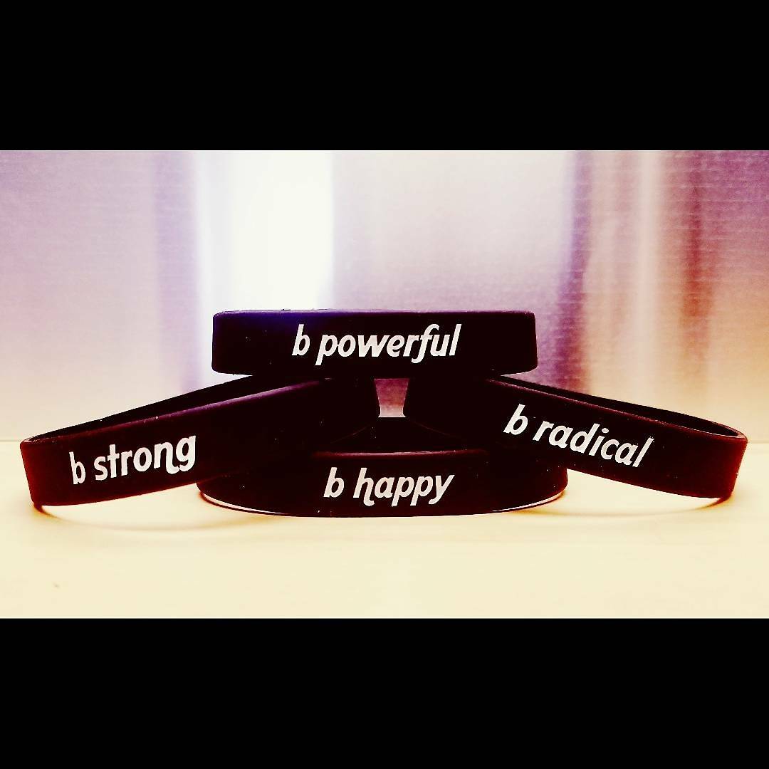 blinestuff's tweet photo. Fun new silicone wristbands with a grest message are in stock!!! Choose a 4 pack of colors and words. Also available in black. Link in bio!! #blinestuff #bstrong #bhappy #bpowerful #bradical #spreadpositivity https://t.co/rcZ500tXuT