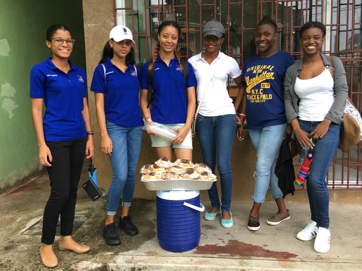 halosociety_ja's tweet photo. We’ve started off the new year the right way....with giving! Today we did a street feeding in Port Antonio, Portland and it was our pleasure to serve! Get out and show your halo in your community. 😇 #ShowYourHALO https://t.co/cD3eKM2ALT
