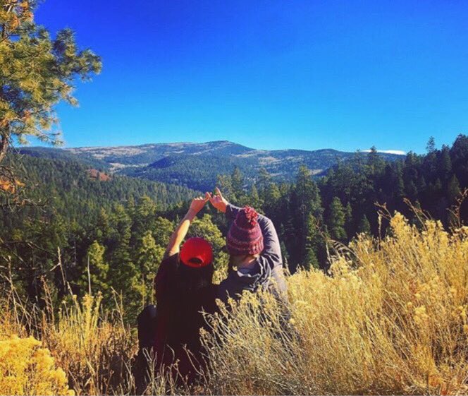 AXiDThetaLambda's tweet photo. From The Mountains To The Sea • Xis Throw What They Know • Wherever They May Be
✨✨✨
#throwwhatyouknowthursday #GoAlphaXi #TFJ https://t.co/48Lp8wKZCm
