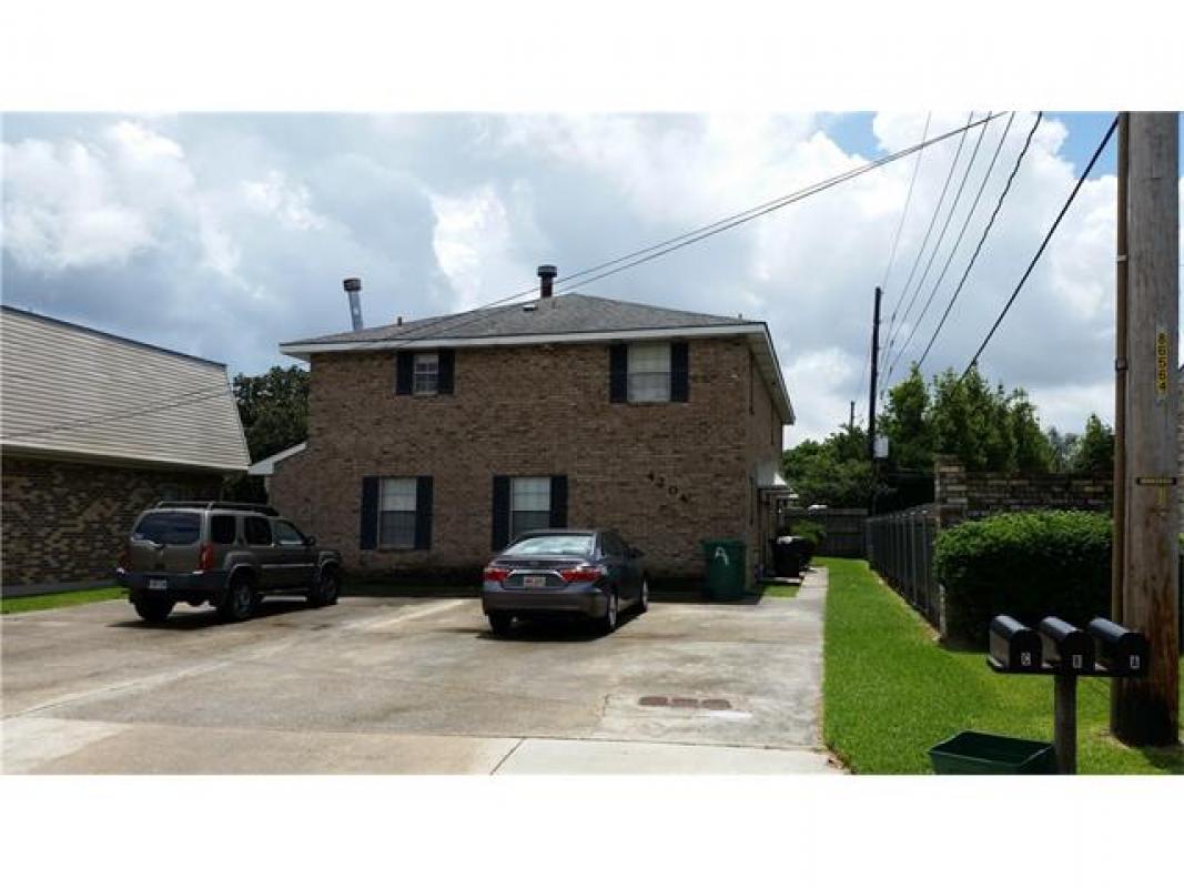 REMAX_affiliate's tweet photo. Check out our newest listing in #Kenner! Tell us what you think!  #realestate https://t.co/oVBadJinsv https://t.co/zxCplruAe4