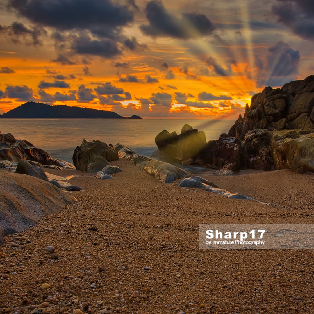 pixlagoon's tweet photo. Scenic view of sunset at patong beach 🏖 #Beach #Travel #Sharp17 #sea #ocean #featured photo https://t.co/WYU9tqsLcp