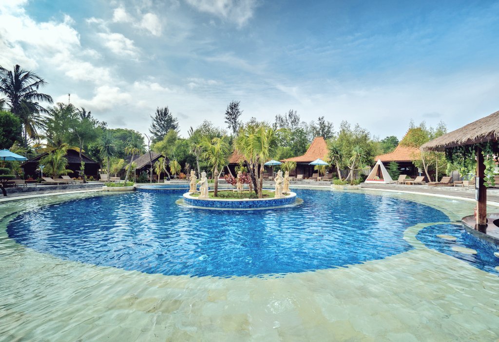 PandawaGiliT's tweet photo. A beautiful Resort hotel in Gili Trawangan Indonesia. #travel #CHANDRANANDINI02 #ttot #beautiful #Indonesia #hotel #gilitrawangan #giliisland #Lombok #Bali #balikembali #balinormal #baliok #happy #fun #love https://t.co/ze4u3uMEEc