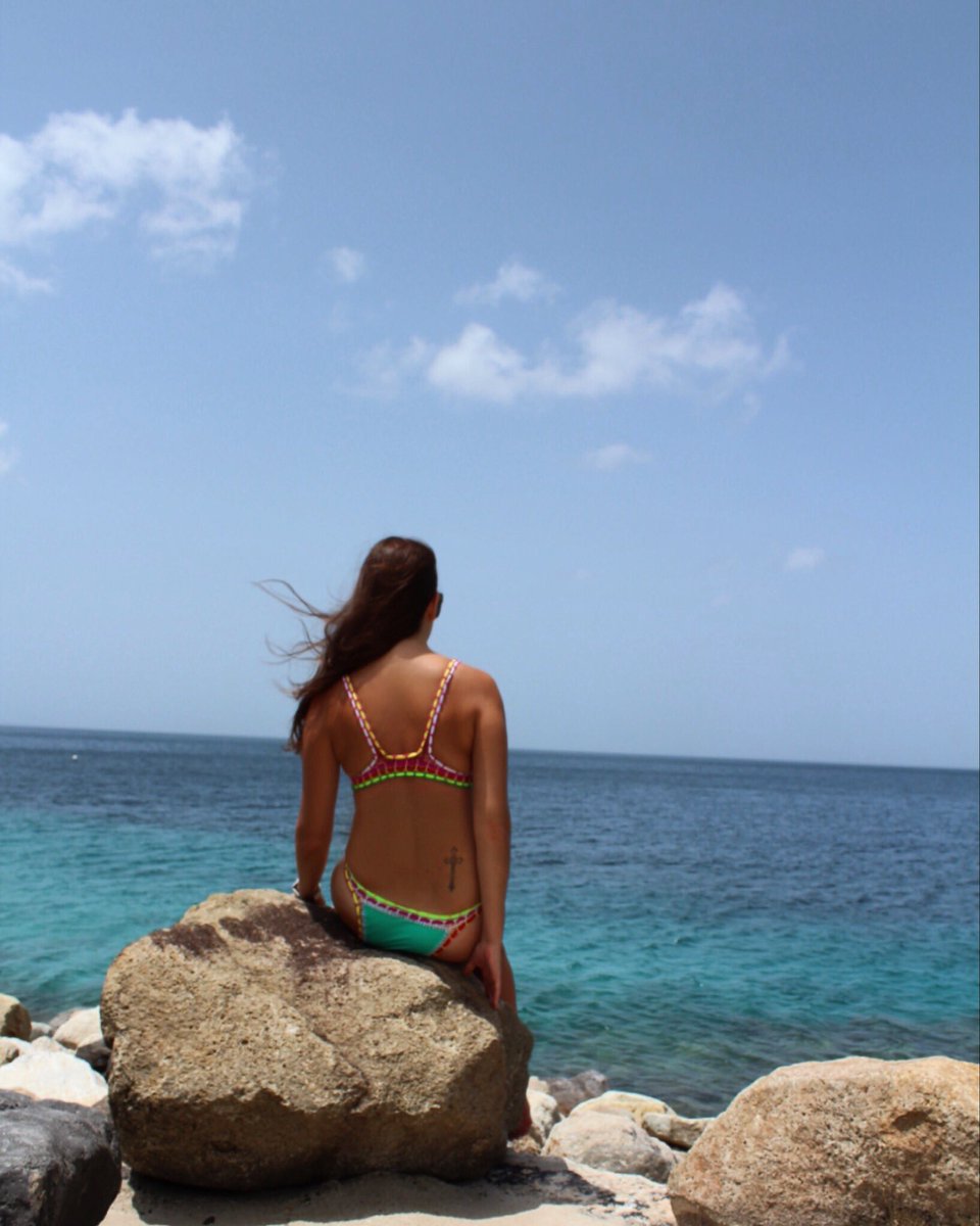 KaylaZadel's tweet photo. #tbt over here dreaming of warmer St. Lucia weather during this bomb cyclone ☀️>❄️
.
.
.
#bombcyclone #miramarswim #stlucia #bloggerlife #Nashvilleblogger #lifestyleblogger #tennesseeblogger #fashionblogger #travelblogger #viceroy #viceroyicon #luxurytravel #sugarbeachviceroy https://t.co/YKbFQ3VuQq