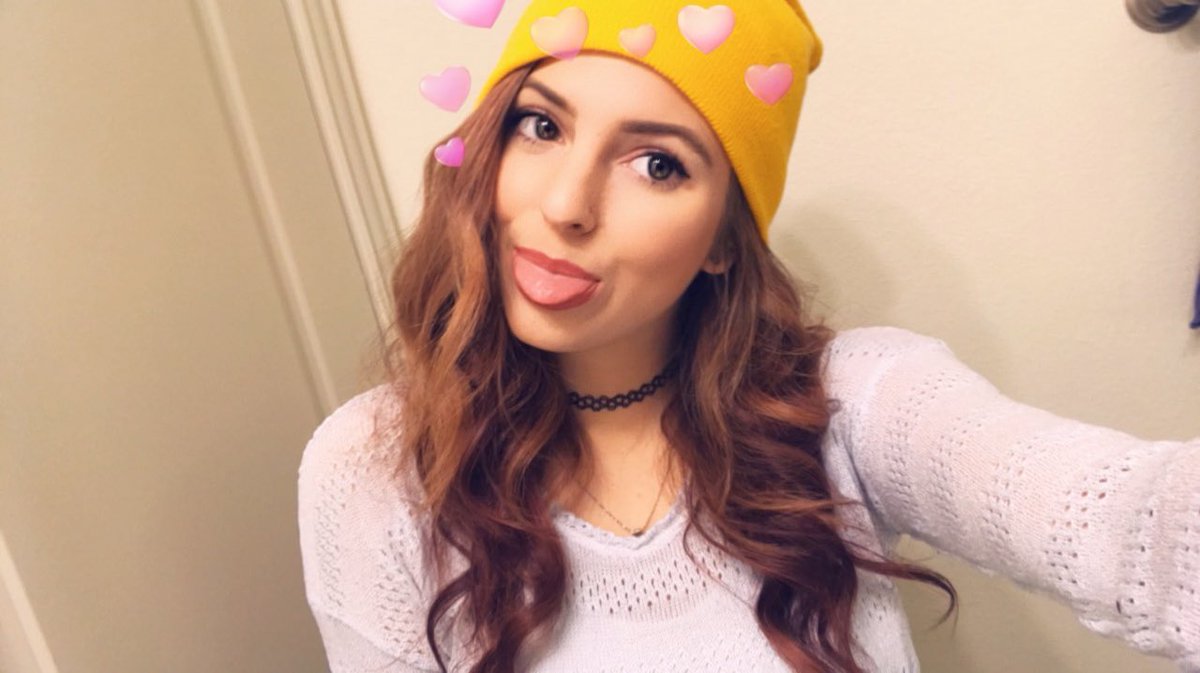 lameyzzz's tweet photo. gonna live in this beanie forever https://t.co/r5nVONKZfJ