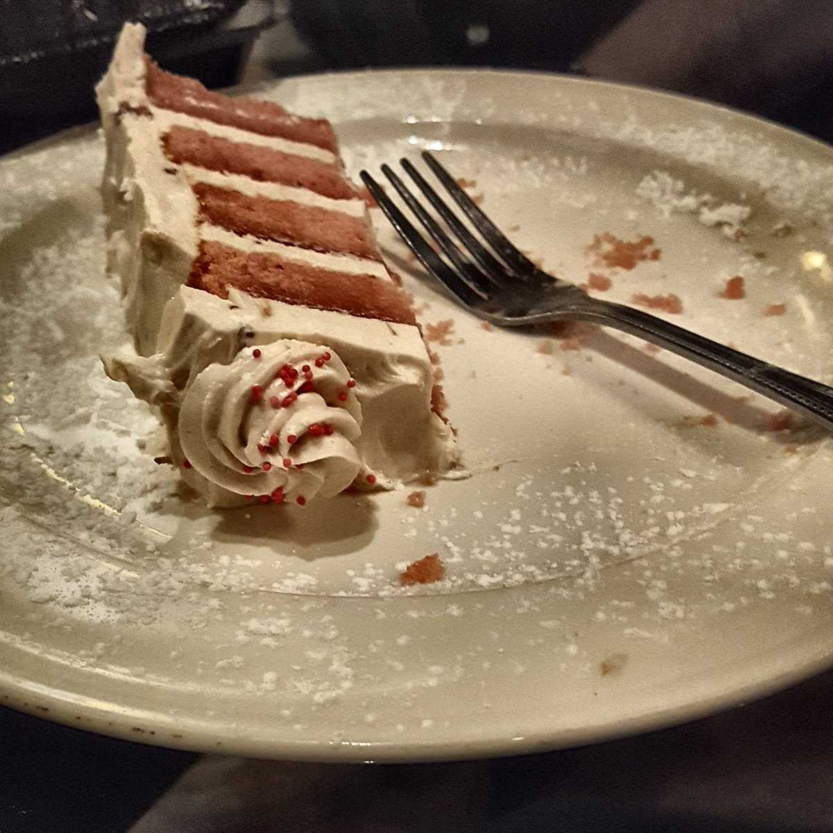 SmitySarah's tweet photo. This is a Strawberry Dream and I don't want to wake up! #onlyhalfwaydone #bestdessert #eatlocal #bestofcolumbia #columbiasc  @Nonnahs_Vista https://t.co/1lkpVJaH89