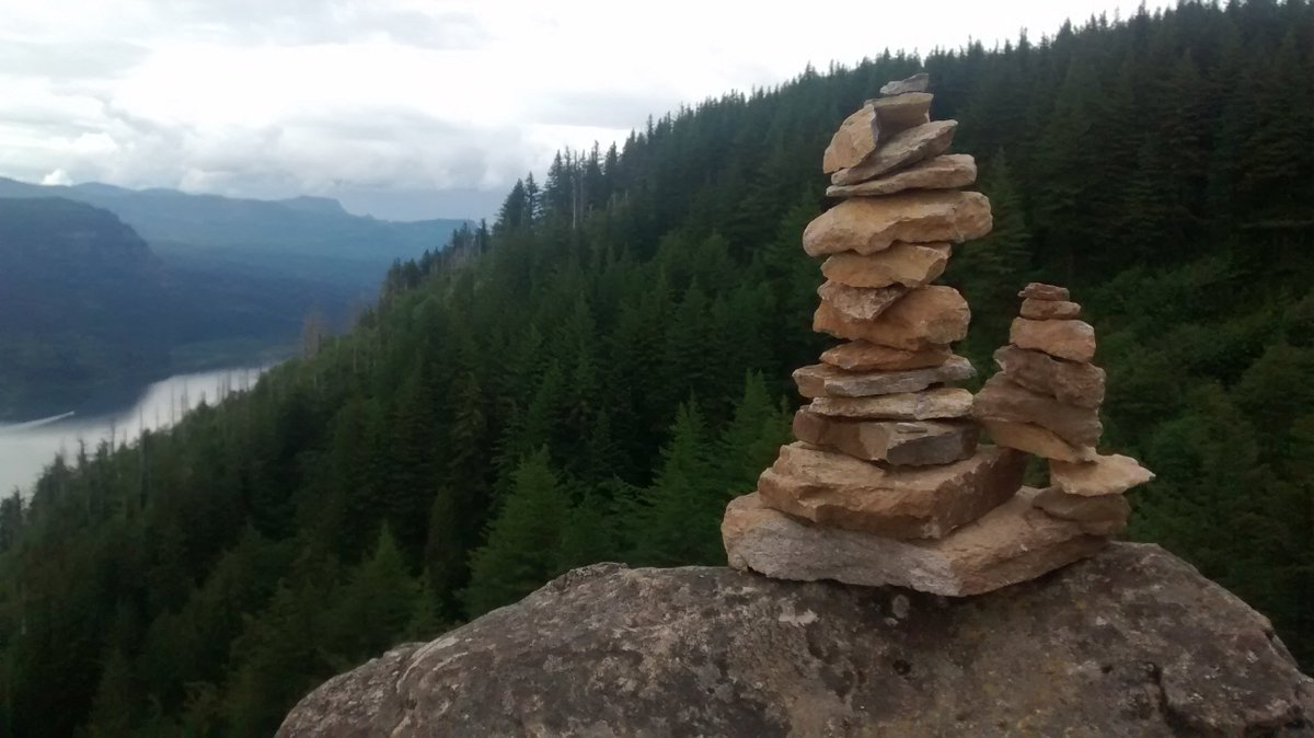 Megabobster's tweet photo. Some rocks on Angel's Rest Trail. #FromTheBacklog
https://t.co/9VHnvoIjGB https://t.co/QgHGCjXkQI