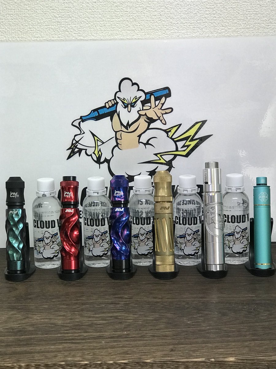 vapeatelier's tweet photo. あけましておめでとうございます✨

今年もatelierを宜しくお願いします😃

本日13時から営業致します🎶

年末入荷したliquid &amp;再入荷liquid &amp;デバイス等大量入荷しました✨

IQ●S互換機quick2.0も入荷しました🎶

テーブルチェック👍

#vapeshopatelier
#cloudVG https://t.co/P6bD5iua9Z