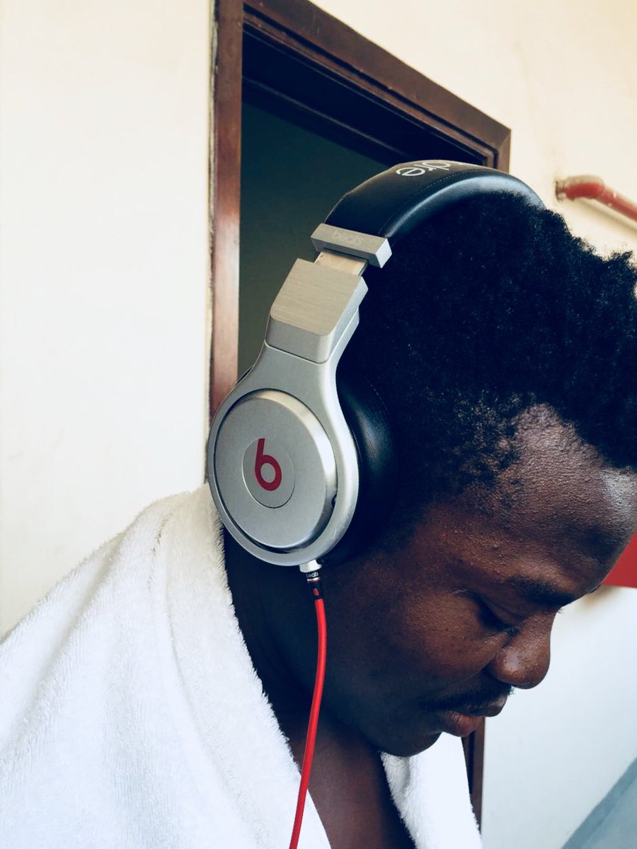 DarlsarkHighest's tweet photo. @sarkodie God will always bless yhu.#Endtim🎵 will always be my morning vibes.....Is a curse to make someone weep😥😰 https://t.co/SXxcC1agbP