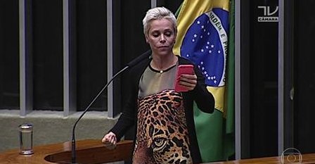 g1's tweet photo. Nova ministra do Trabalho foi condenada a pagar R$ 60 mil por dívida trabalhista https://t.co/qOFgkXIFuG #G1 https://t.co/dNF9gClufz