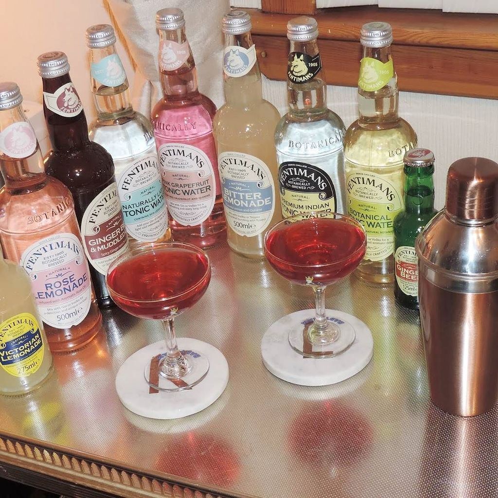 GlasgowBBlogger's tweet photo. Do you like my new Bar Trolley setup for the New Year? read all about it in my new post #linkinbio
@fentimans
@oliverbonas
@babychamofficial
@dryjanuary2018
#fentimans #bar #bartrolley #bartrolly #barcart #copper #vintage #dryjanuary #blogger #cocktails #smirnoff https://t.co/TILNcAIRhc