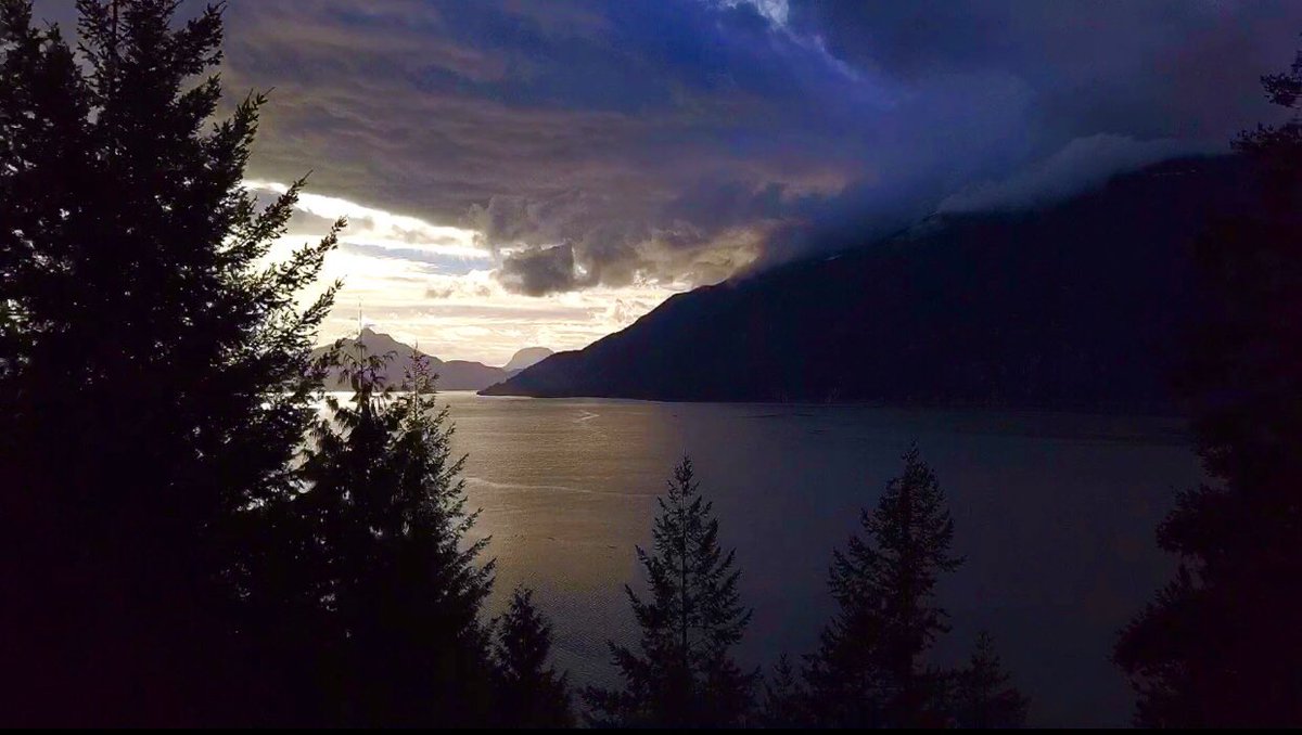 AerisAerial's tweet photo. British Columbia https://t.co/PqoxqUvvo2