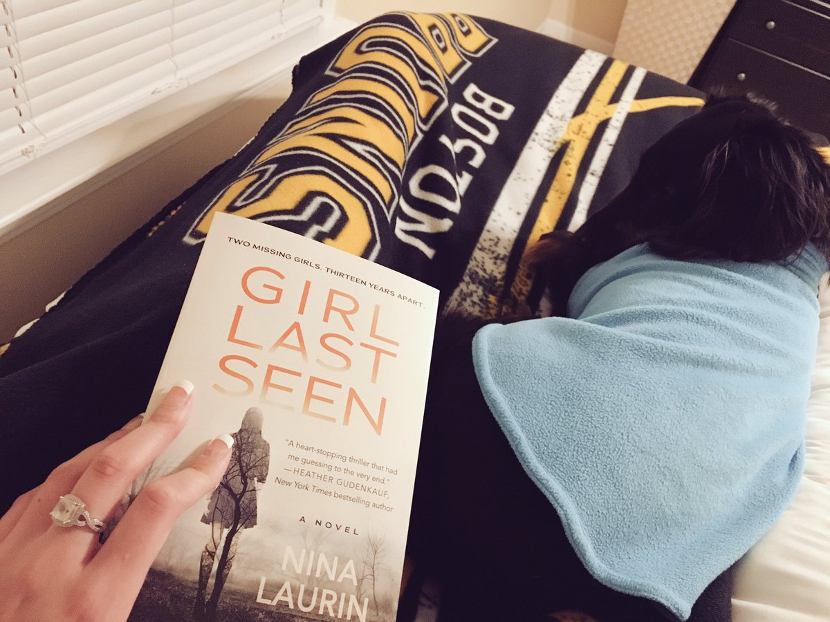 dressd27's tweet photo. Couldn't think of a better way to end the night 💙🐶📚
#snoopdizzle #snugglebug #nhlbruins #bleedblackandgold #ninalaurin #firstreadoftheyear #cantwait #dachshund #bookwormstatus https://t.co/yD0VmIkpRc