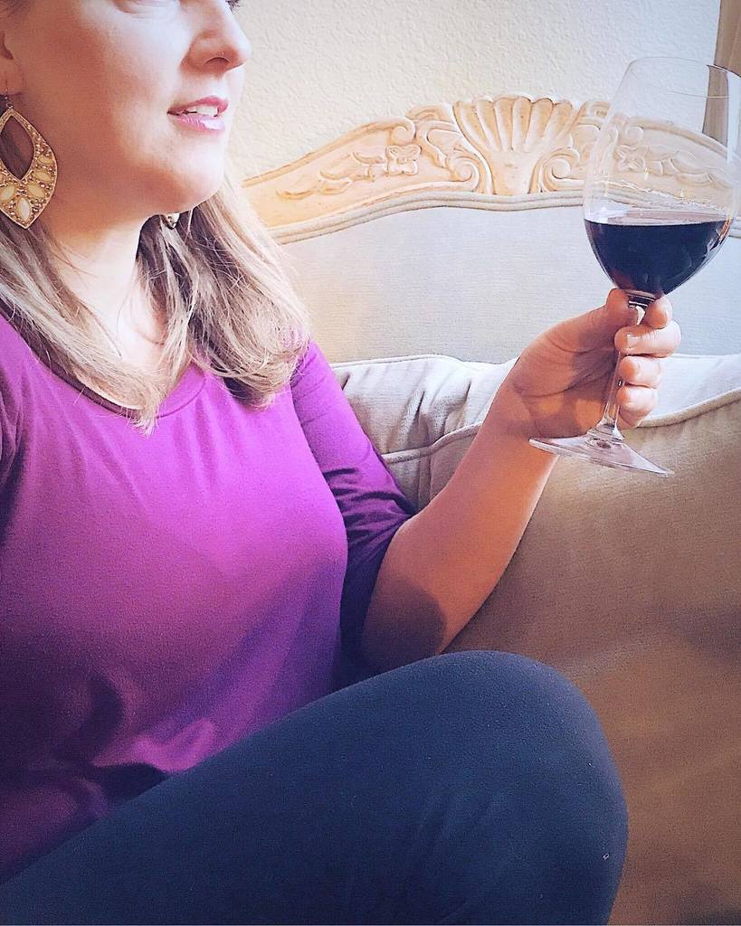 sonomawinelife's tweet photo. What are you drinking tonight? I’m over here virtually cheers-ing you.
#wine #winelover #whitewine #redwine #winetasting #winecountry #winestagram #winecountry #winelove #winelife #winemaker #vineyardvines #wineglass #winetime #wineweekend #winewednesday #slowlife #simplej… https://t.co/cuWbQYf7bY