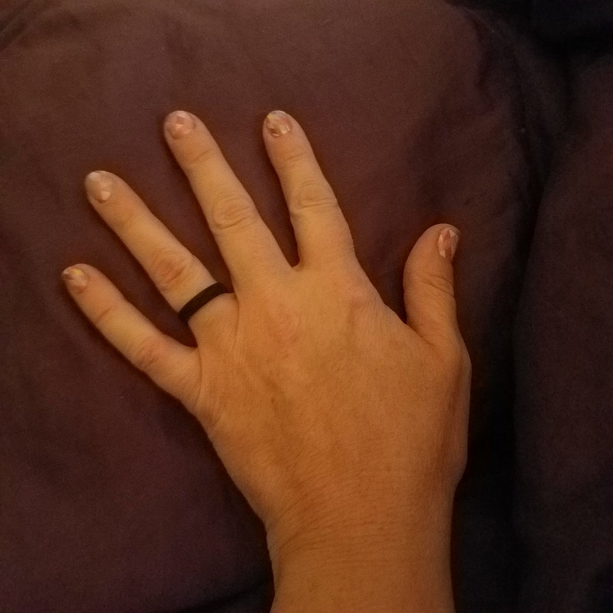 Kimarajune's tweet photo. Love my Ensco Silicone wedding ring
#goensco https://t.co/3ayt48RFBb