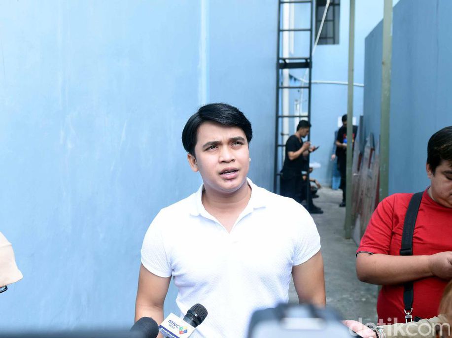 Billy Syahputra Merasa Belum Matang untuk Nikahi Hilda Vitria detik.id/6S8Mdu