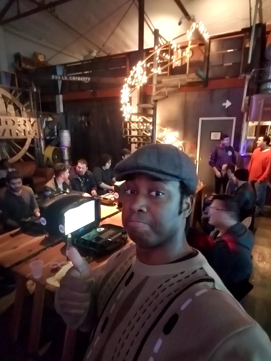 Reiki_Kito's tweet photo. More people showed up. And a wild @laziefred has appeared! @GameVibesGG #SFGAMENIGHT #KOFXIV https://t.co/P5tmII3XYz