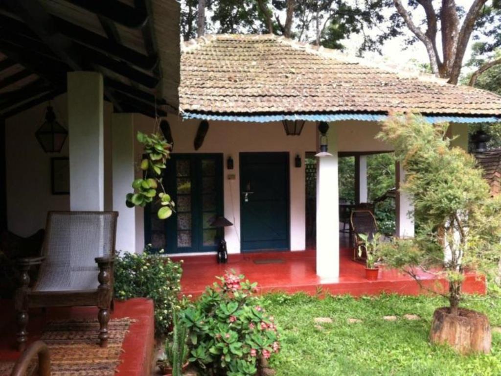 Bungloguru_'s tweet photo. Visit this lovely #homestay #resort at #masinagudi and enjoy the #wild and raw beauty of #mudumalai 
https://t.co/MhkeXTSSgF  
#elephantsightings #tigersightings #bandipur #ilovewildlife #ilovenaturephotography #ilovetigers #indianjunglesafari #junglelover #indianforests https://t.co/srJBHMfrEQ