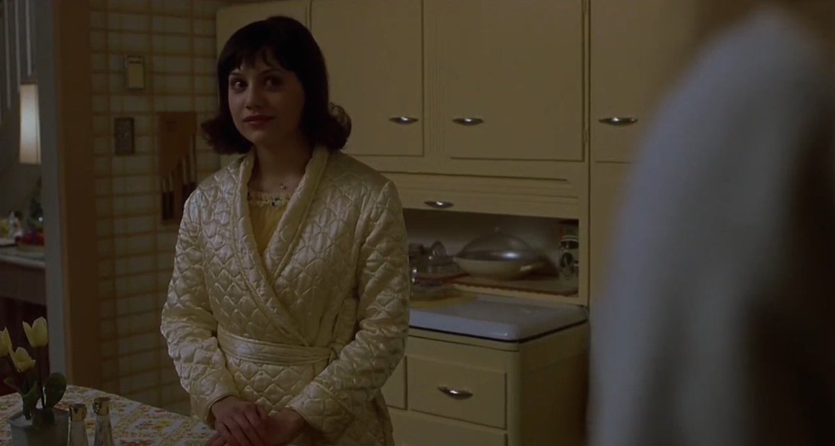cuItcinema's tweet photo. girl interrupted, 1999 https://t.co/fvcICfUsHa