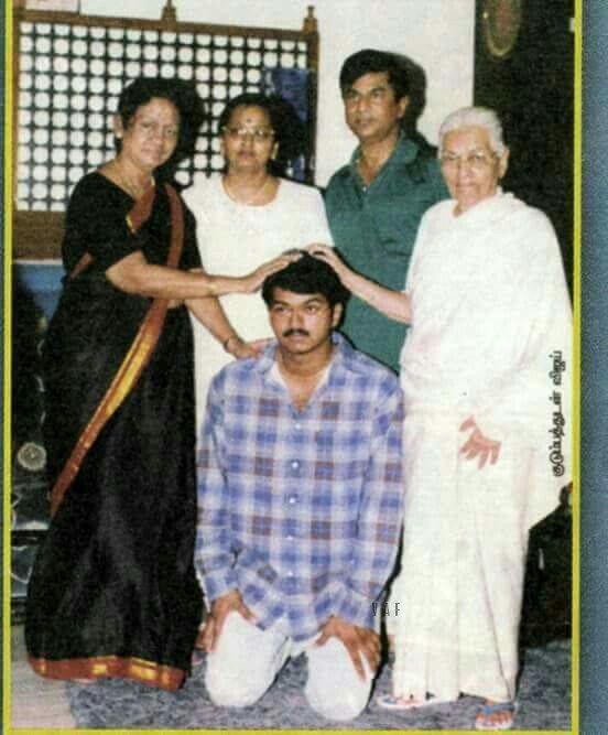 #Thalapathyfamily pic! ✨