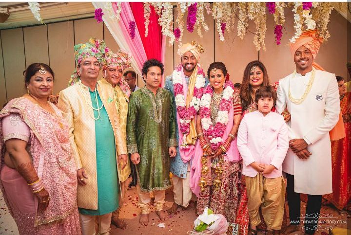 Fullonfilmy_'s tweet photo. Sachin Tendulkar at Krunal Pandya & Pankhuri Sharma's Wedding ππ
#FullonFilmy
@sachin_rt
@krunalpandya24 https://t.co/ic8leGrPkc