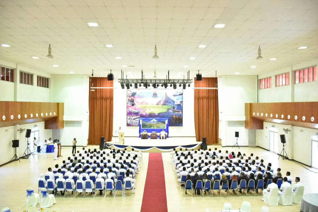 MPA_Timur's tweet image. Tahniah warga @MPA_Timur atas kenaikan pangkat. Semoga terus sukses.

@mykamarul 
@syedzahirputra 
@tldm_rasmi 

#navypeople
#navytradition
#kebajikan
#navypride 
#navynews
#navyupdate