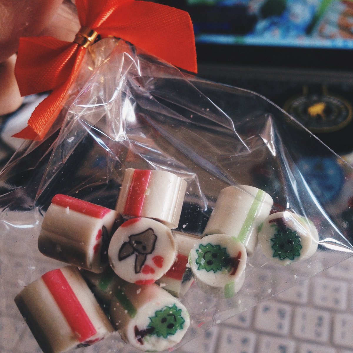 wanaspcp's tweet photo. #MADEINCANDY ตอนนี้ซื้อครบ 150 บาท มีแคนดี้ลาย หน้ากากจิงโจ้/หน้ากากทุเรียน แถมด้วย คิ้วมั่ก พิกัด : เซนปิ่น ค่า #ไว้รีวิวห้ามขายของโว้ยยย #ไว้รีวิวห้ามขายของของโว้ยย https://t.co/TD0iHaJBNM