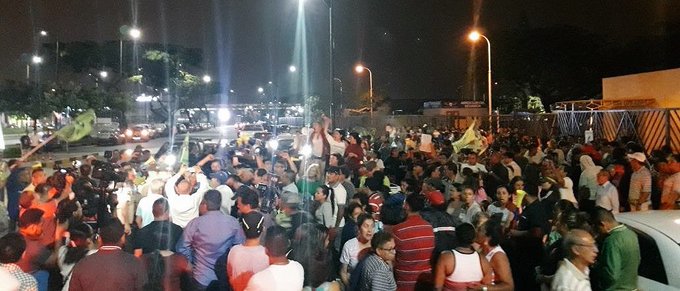 View image on Twitter