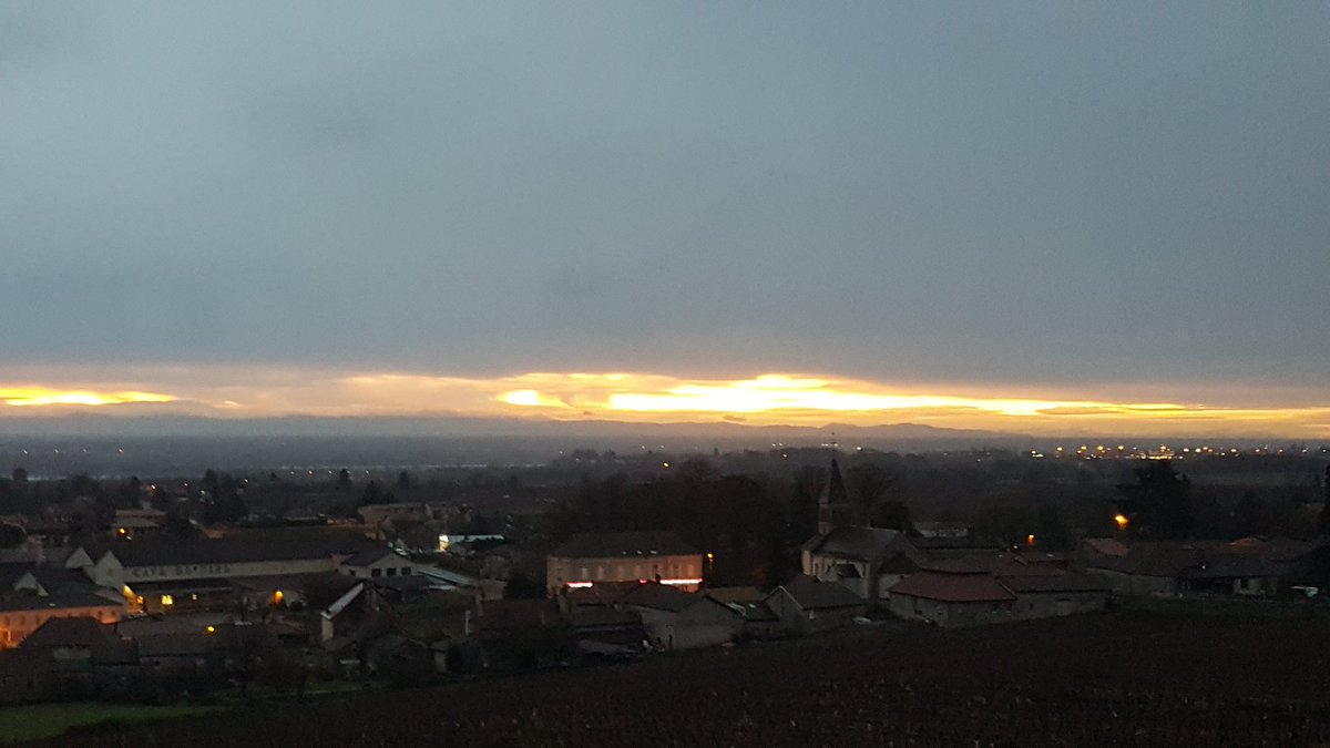 Le jour essaie de se lever...
Trying To wake up....