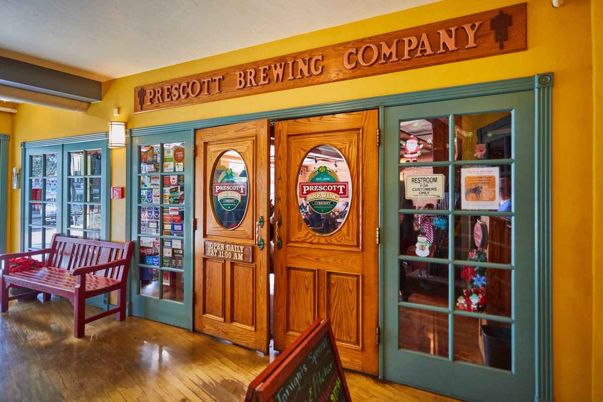 talkingrock's tweet photo. Start the New Year by trying one of #Prescotts’ 11 Best Bars. https://t.co/CTcY2Q3MIn
@HassayampaInnAZ #PrescottBrewingCompany @prescottpub @JerseyLilly @BCSaloon #PalaceSaloon #Prescott #WhiskeyRow https://t.co/pA5TXJqMVL