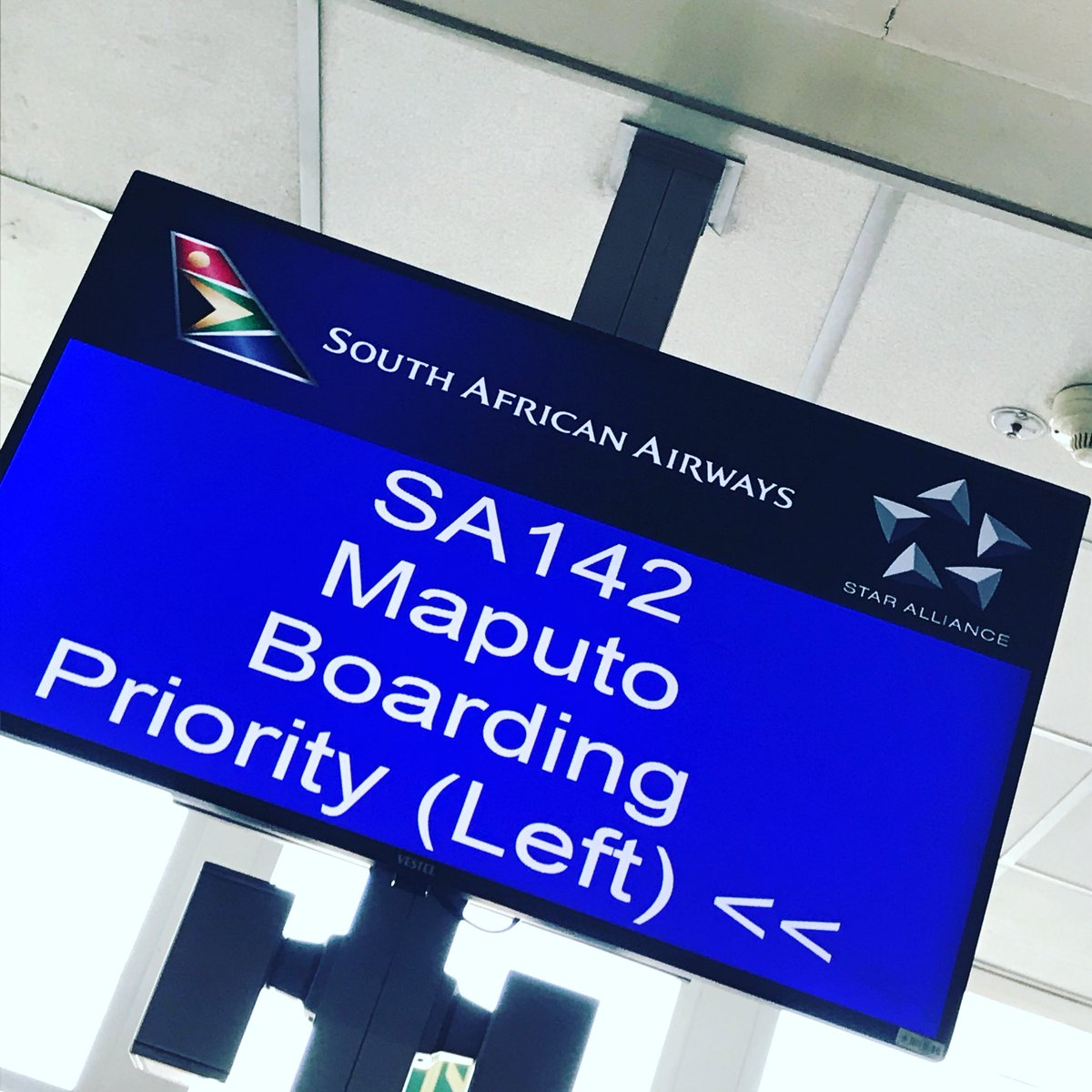 ekwiteit's tweet photo. Halfway there. #mozambique #badisa  #neville @kwvwines https://t.co/vSGIWJr3tD