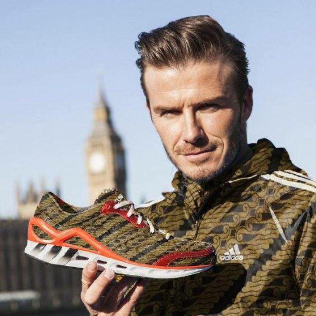 paramennn's tweet image. David Beckham with our batik, so proud😂 #togetherwearemore #guinnessbatikfridays