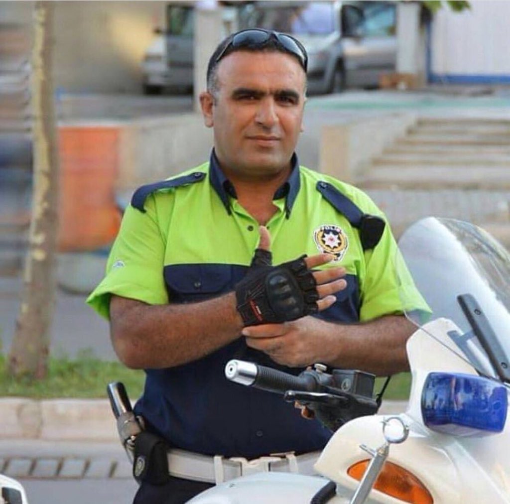 “Kahramanlar can verir yurdu yaşatmak için.”
Rahmetle ve dua ile anıyoruz... #FethiSekin #5Ocak #HayırlıCumalar