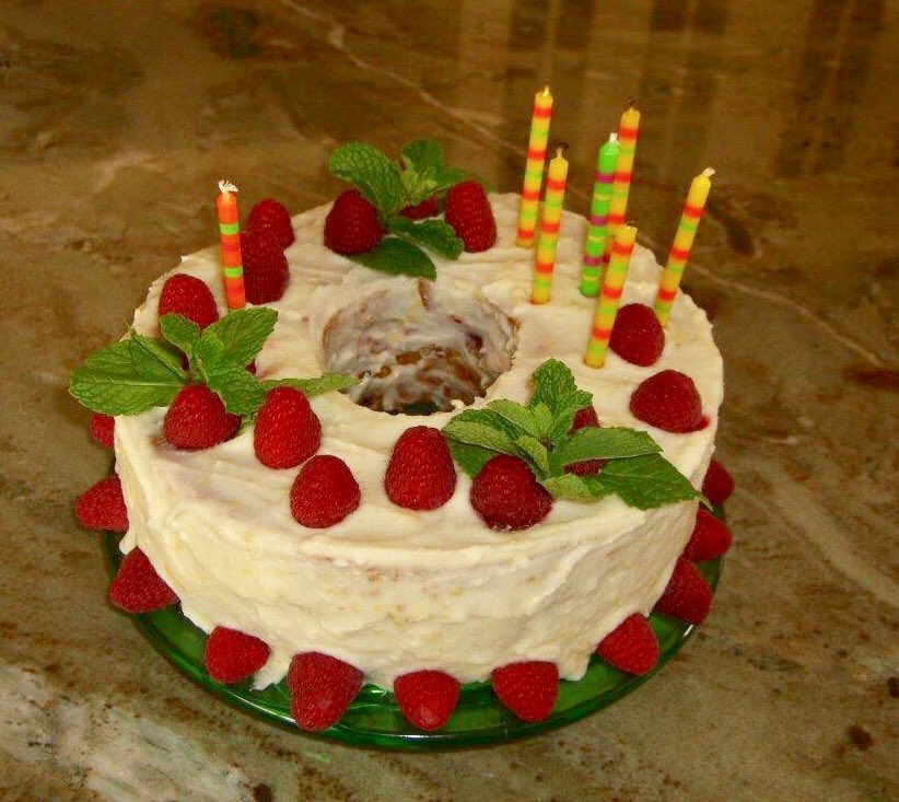 highprairielife's tweet photo. Lemon Raspberry Cake: Refreshing, easy and pretty, the perfect storm!
I use the Duncan Hines… https://t.co/hISbkbxznU #lemoncake #cake #recipe #raspberry #glaze #frosting #mintleaves #cakemix #duncanhines #tipsanstricks #cooking #cookingshow https://t.co/umgjQ6BV5U