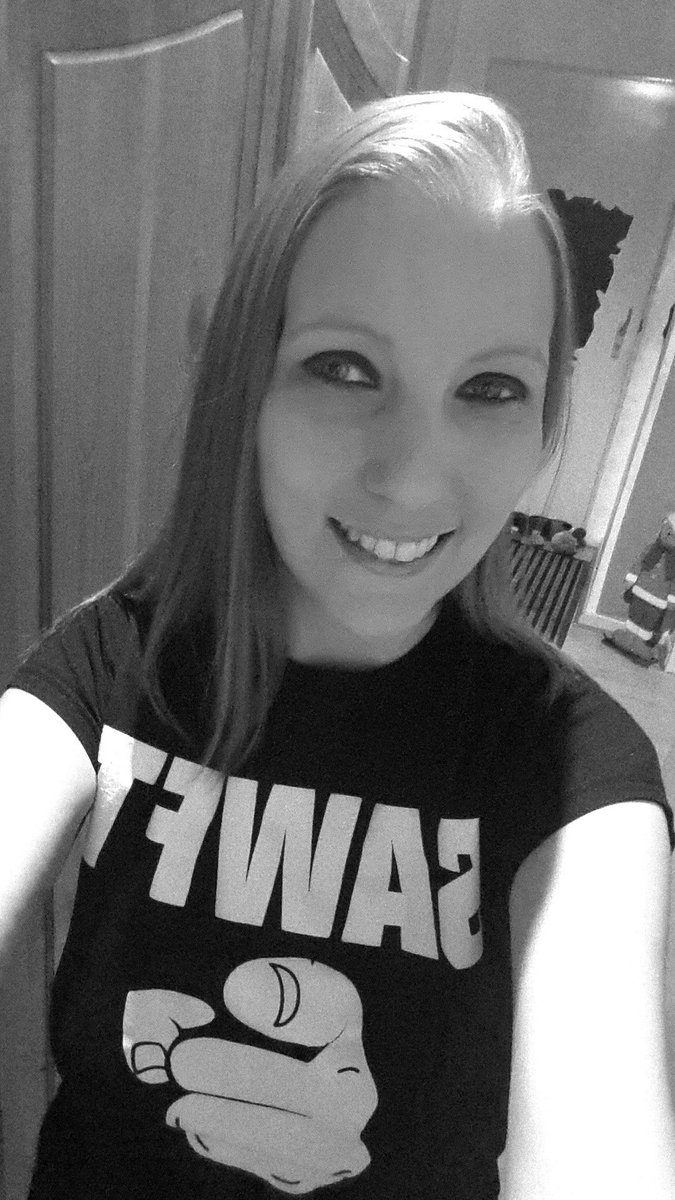 MissBeautifulOE's tweet photo. na ihr hübschen..wie gehts euch? 
Ich wünsche euch schonmal einen geilen Start ins Wochenende😘
was habt ihr so geplant?
#missbeautiful #wochenende #weekend #chillen #picoftheday #blackandwhitephoto #nice #beautiful #FridayFeeling #Smile https://t.co/9EvmMhoPg0