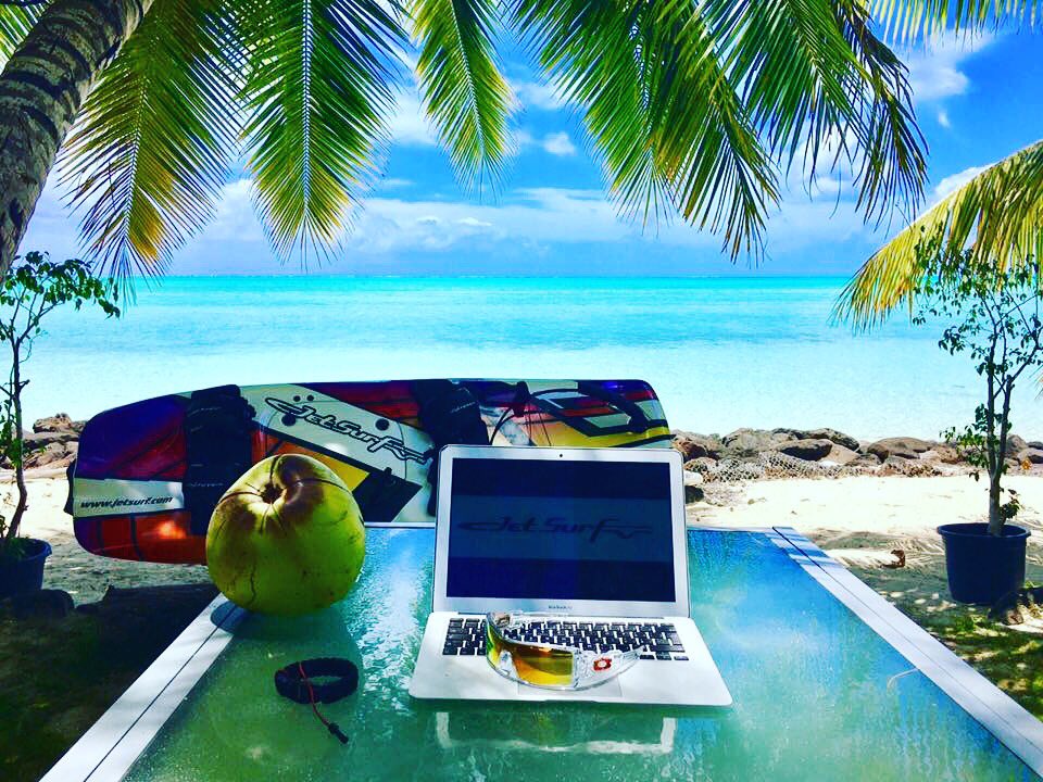 Work life balance This is the most advanced technology, the best materials, years of experience &amp; development, this is JETSURF - lightest and fastest motorized surfboard in the world❗️
#jetsurf #motorizedsurfboard #technology #bornforfun #jtsrf  #livelife #lovelife