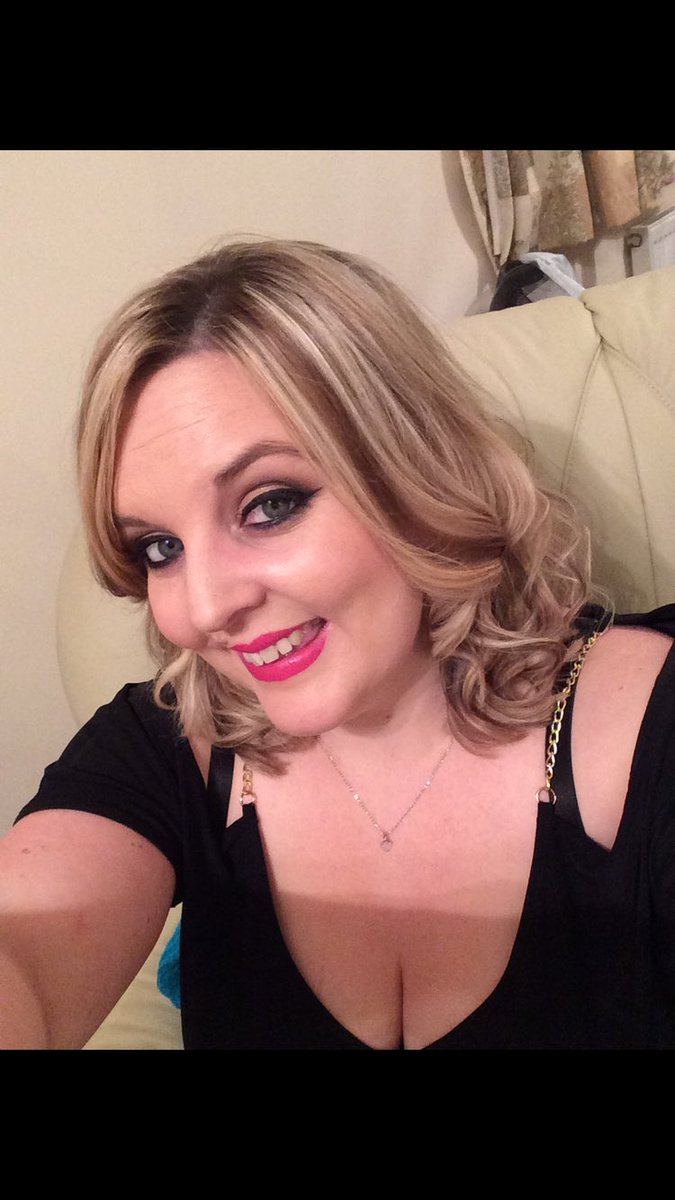 Laura Voss (@lauravoss11) on Twitter photo Love the #bodypositivity vibe <a href="/yoursclothing/">Yours Clothing</a> started with #takethepledge Now your turn <a href="/CandiceBrown/">Candice Brown</a> <a href="/SophieFaldo/">Sophie</a> <a href="/Kate_Lyon_/">Kate Lyon</a> <a href="/BegumNadiya/">Nadiya Jamir Hussain</a> Love the #bodypositivity vibe <a href="/yoursclothing/">Yours Clothing</a> started with #takethepledge Now your turn <a href="/CandiceBrown/">Candice Brown</a> <a href="/SophieFaldo/">Sophie</a> <a href="/Kate_Lyon_/">Kate Lyon</a> <a href="/BegumNadiya/">Nadiya Jamir Hussain</a>