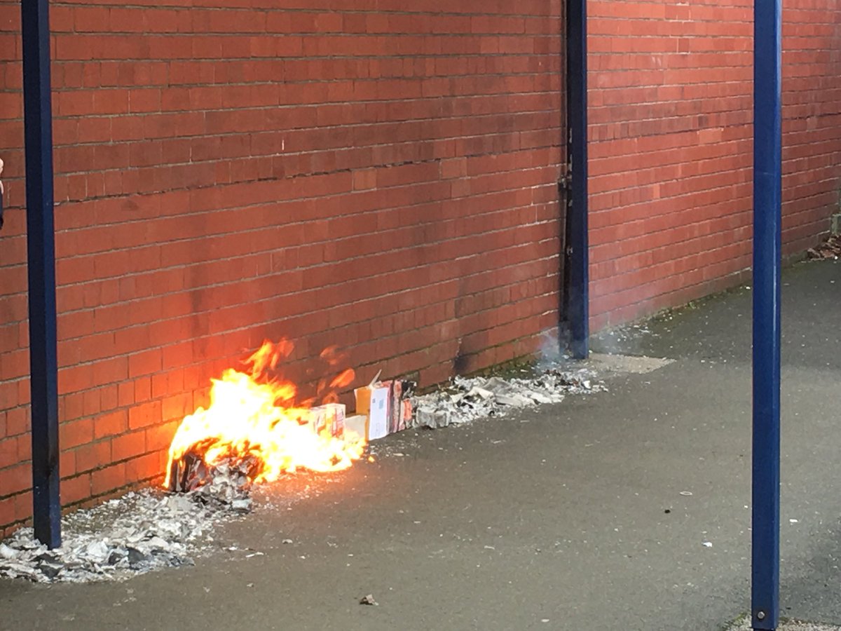 It’s not everyday that we set fire to our work! This afternoon, Year 2 learned how the Great Fire of London spread...in the most practical way possible!